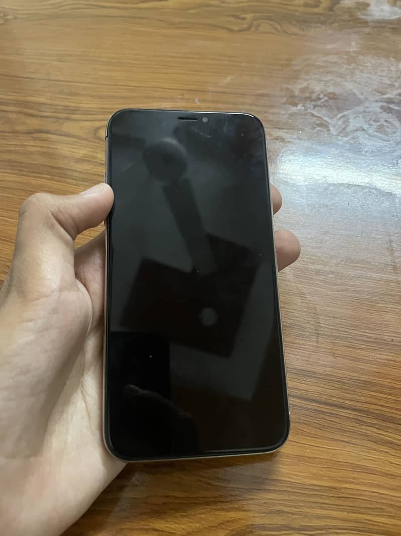 Apple iPhone X 3