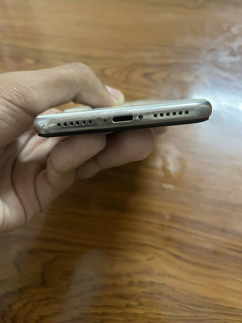 Apple iPhone X 5
