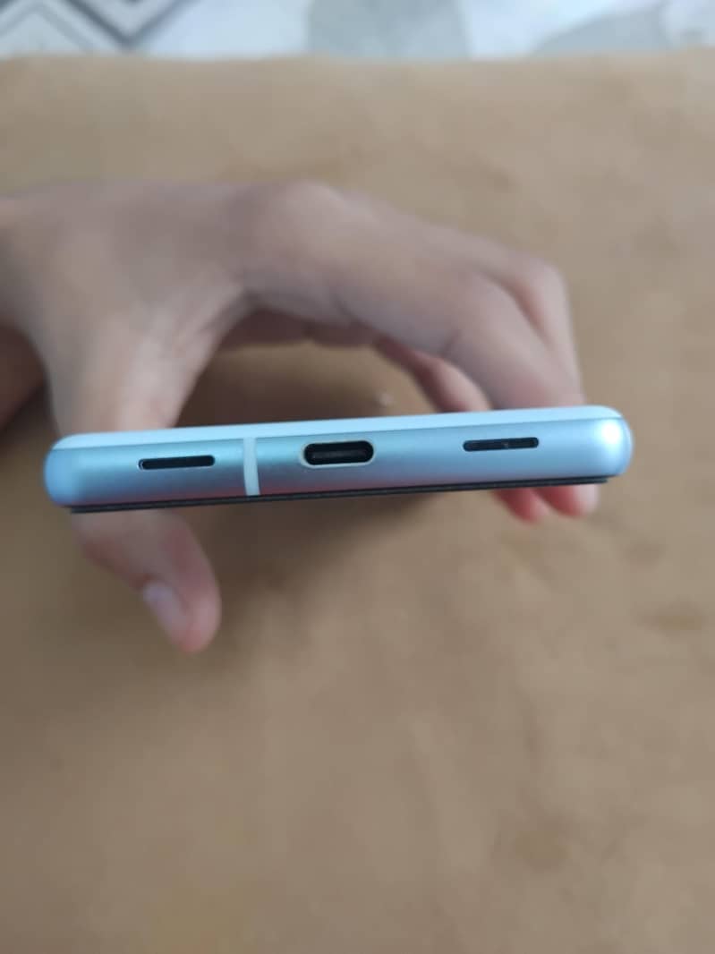 Google Pixel 7a 4