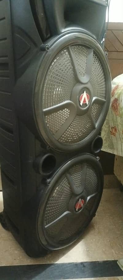 Portable Trally speeker for rent