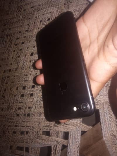 Apple iPhone 7