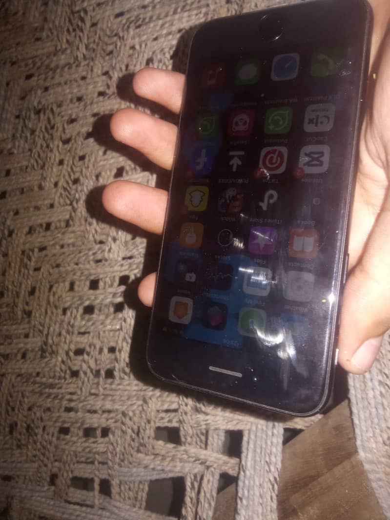 Apple iPhone 7 1