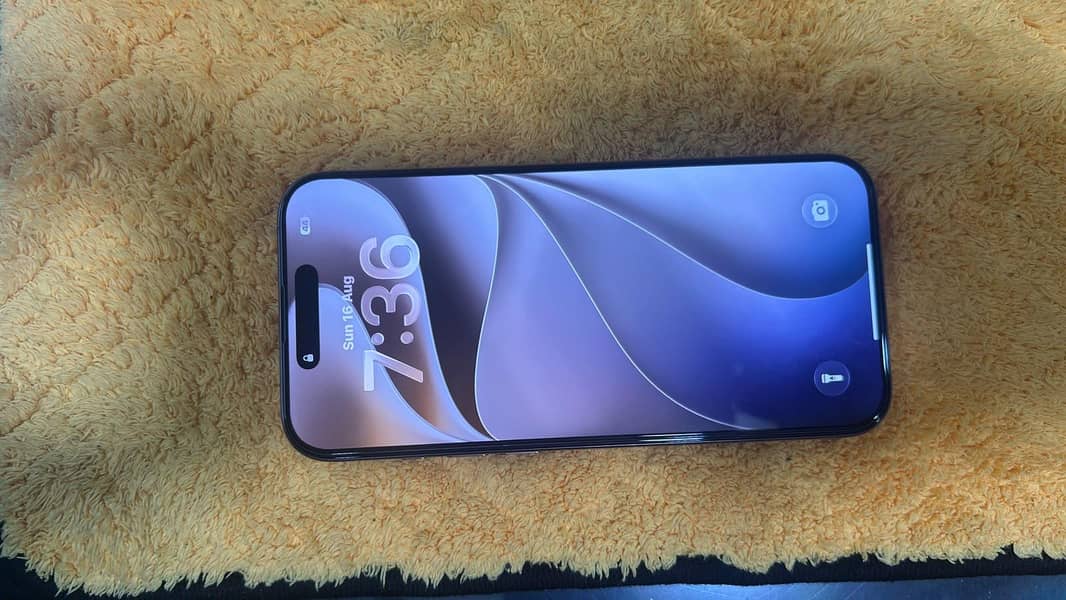 Apple iPhone 16 Pro Max 8