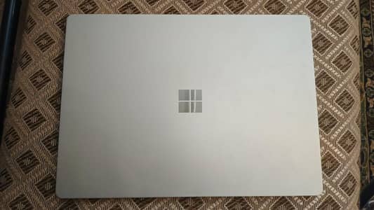 Microsoft Surface Laptop