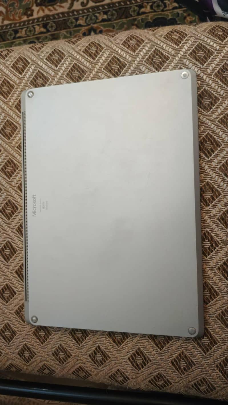 Microsoft Surface Laptop 1