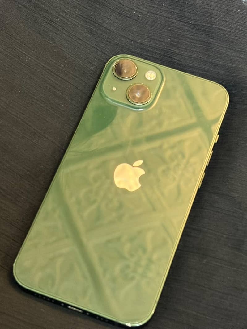 Apple iPhone 13 0