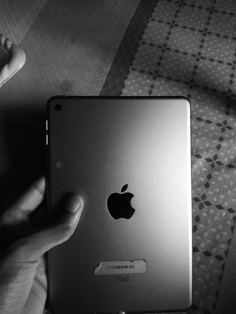 IPAD Mini 4 10