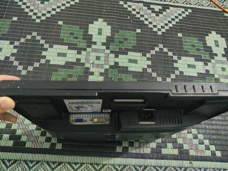 Monitor 4