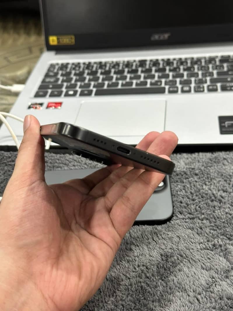 Apple iPhone 16 Pro Max 5
