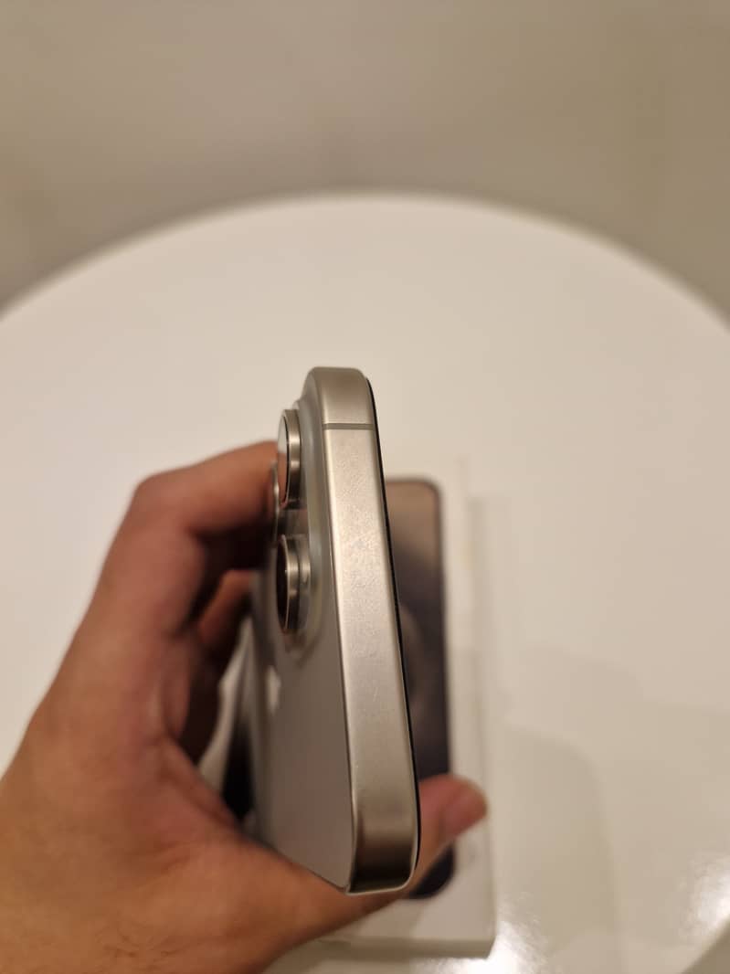 Apple iPhone 15 Pro Max 3