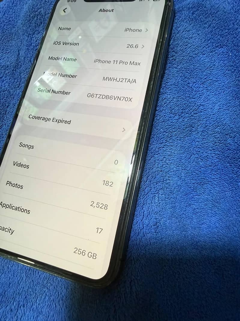 Apple iPhone 11 Pro Max 4