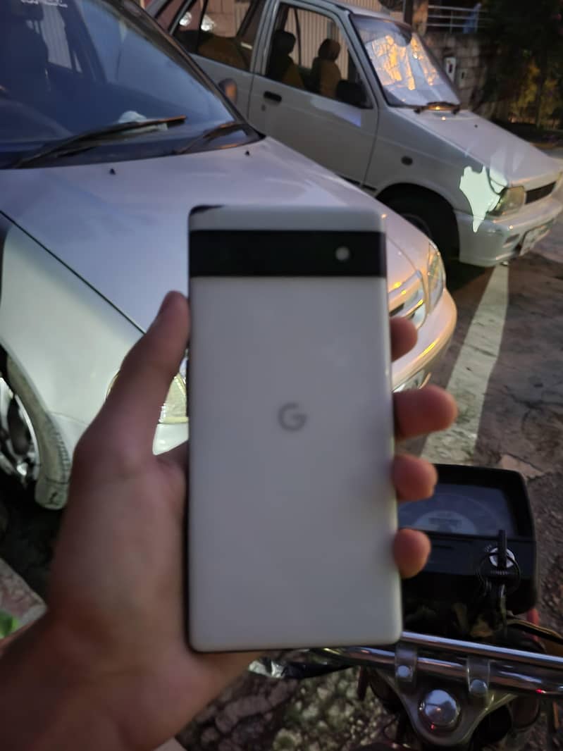 Google Pixel 6a 1