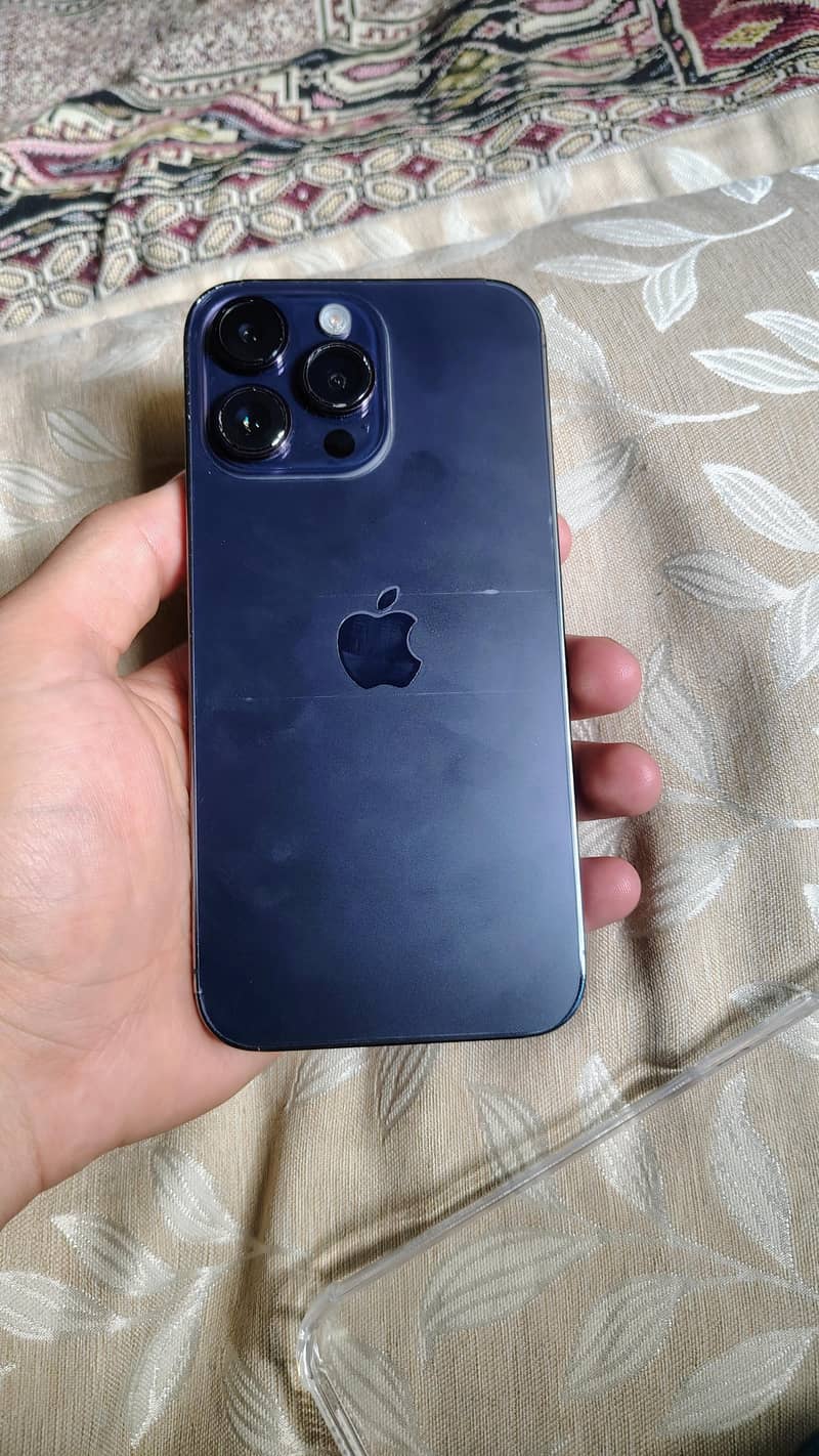 Apple iPhone 14 Pro Max 1