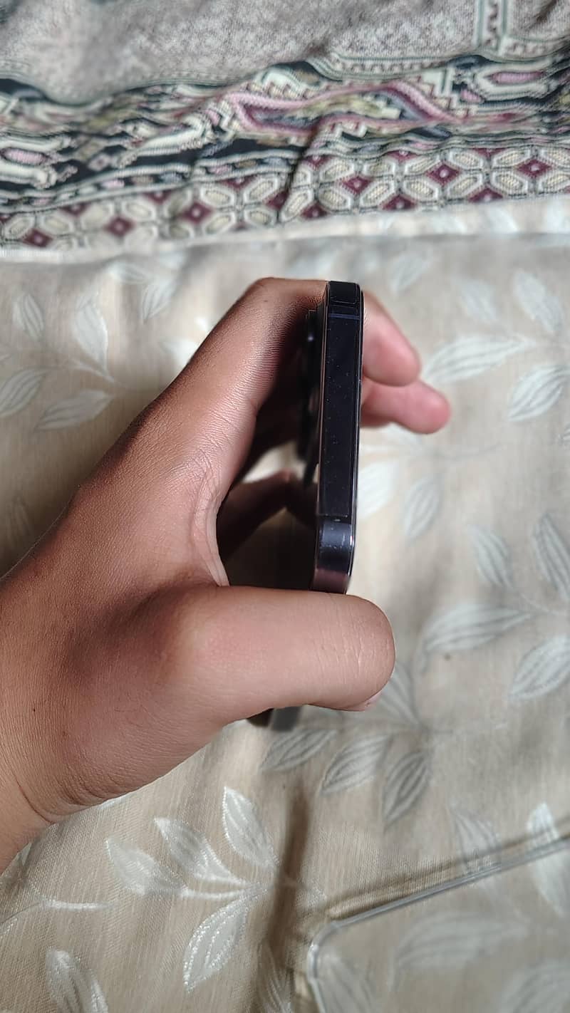 Apple iPhone 14 Pro Max 5
