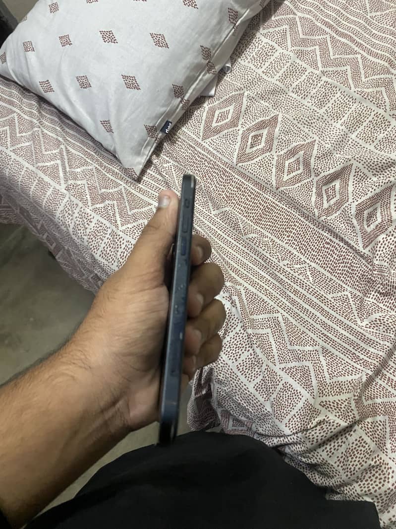 Apple iPhone 12 1