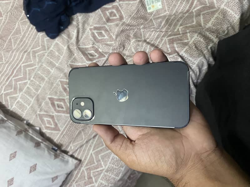 Apple iPhone 12 2