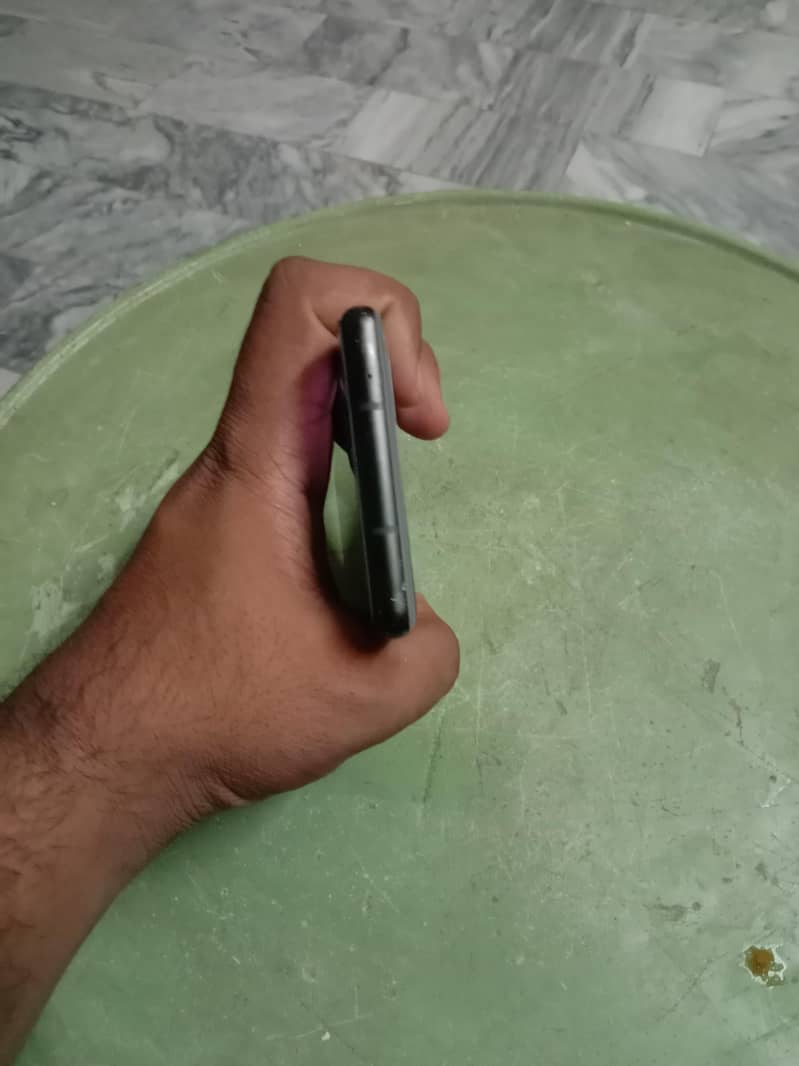 Google Pixel 6a 5