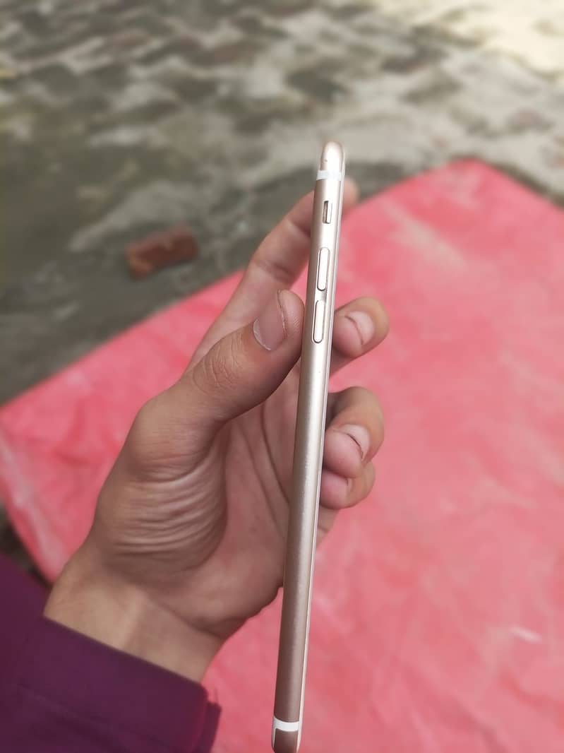 Apple iPhone 6S Plus 3