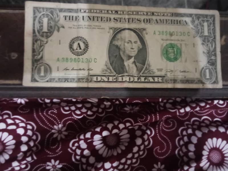 Foreign notes and coins 1