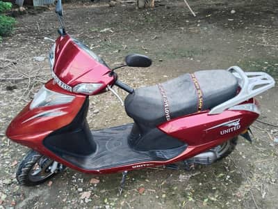 United Scooty petrol 110 cc
