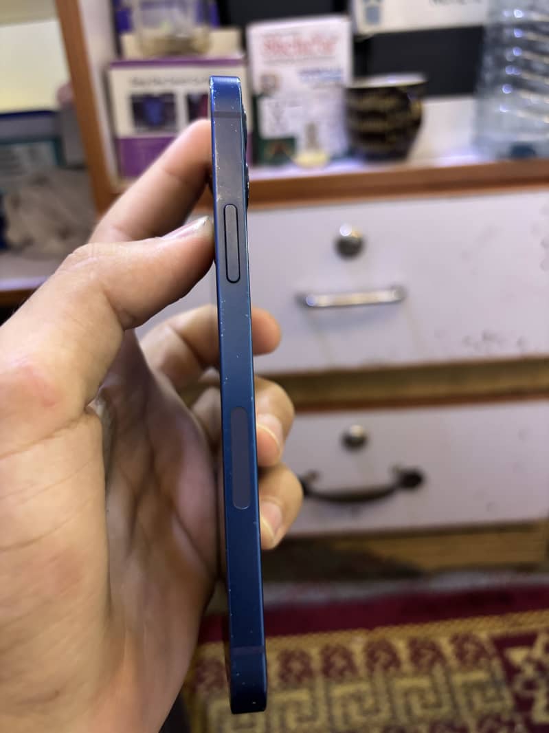 Apple iPhone 12 2
