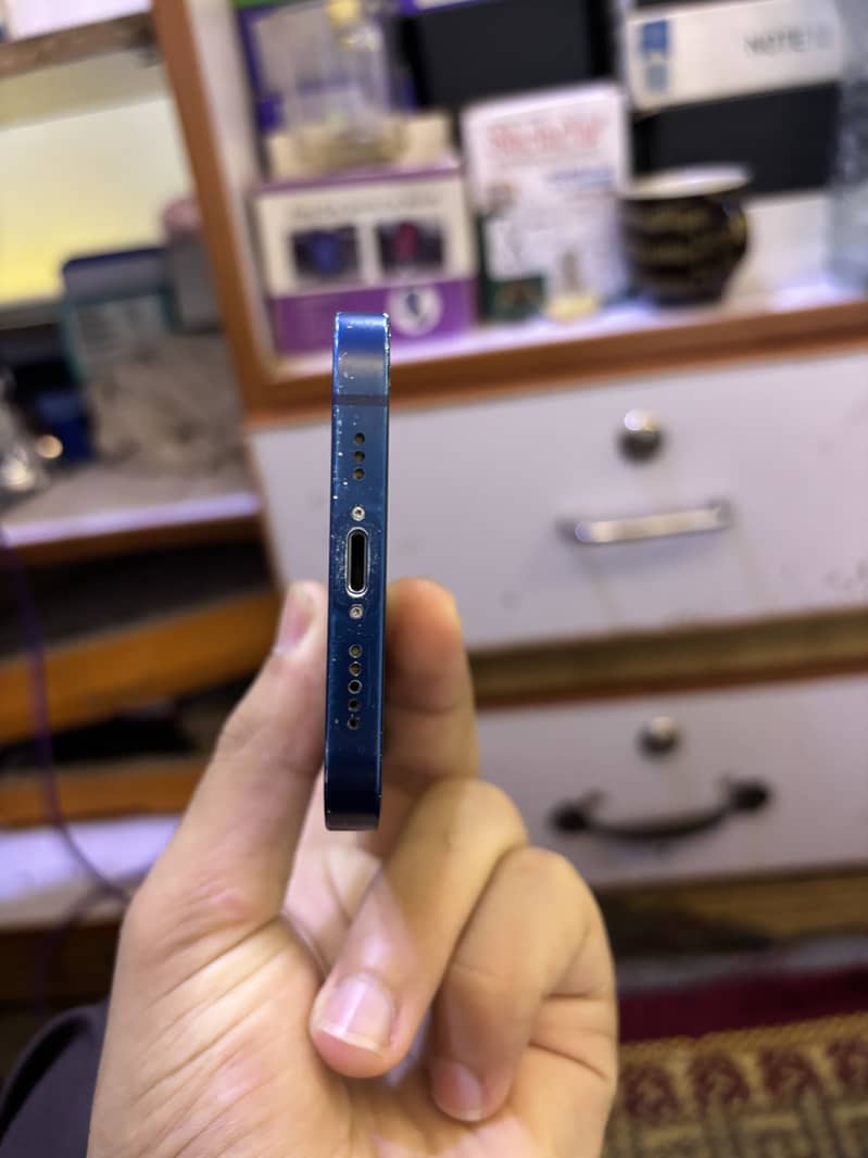 Apple iPhone 12 5