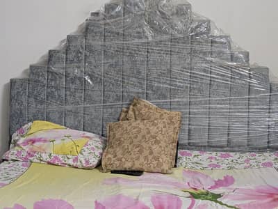 queen size bed for sale