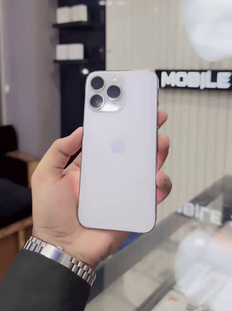 Apple iPhone 13 Pro 1
