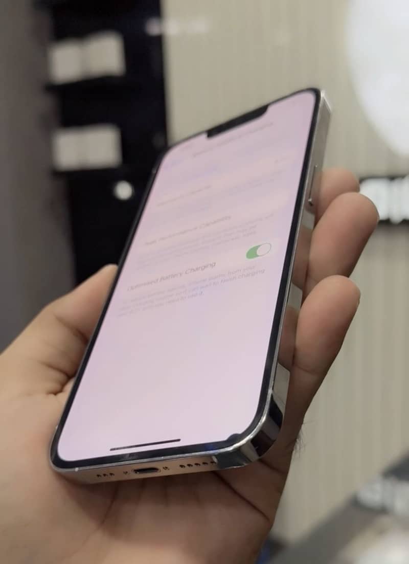 Apple iPhone 13 Pro 4