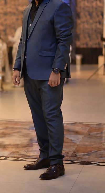 Premium mens suit
