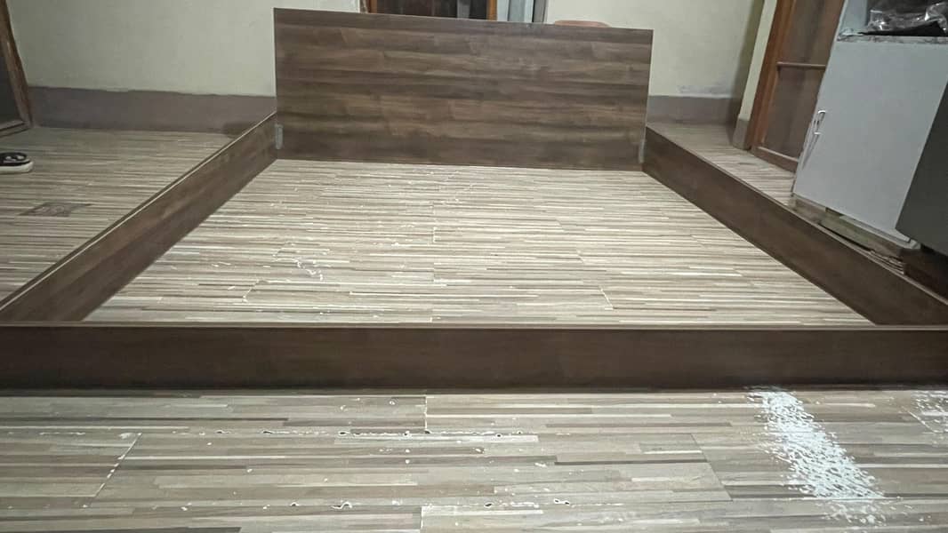 king-size double bed 3