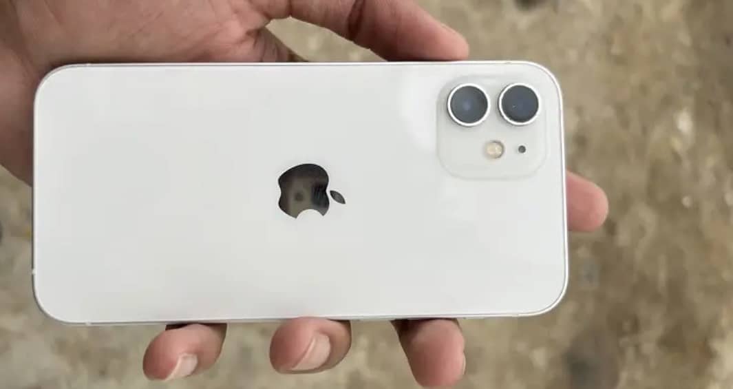 Apple iPhone 12 0