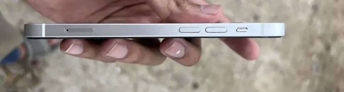 Apple iPhone 12 2