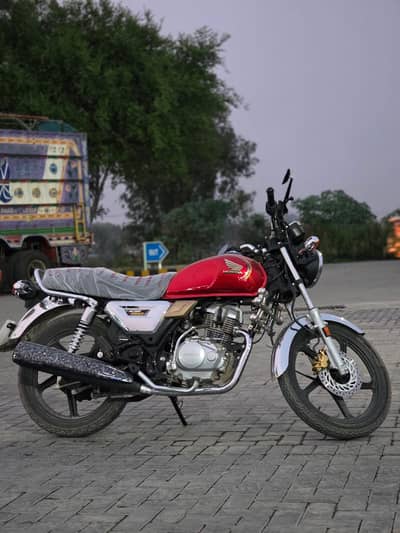 Honda CB 150F 2026