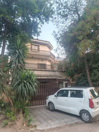 House For Sale In Sector I-8/2 Islamanad