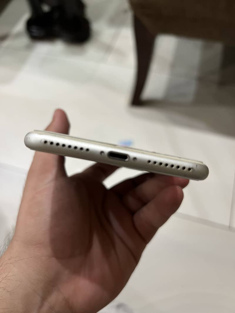 Apple iPhone 8 Plus 2