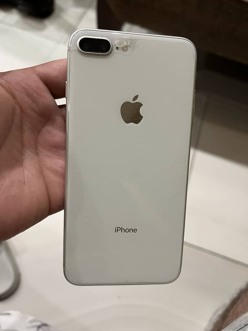 Apple iPhone 8 Plus 4