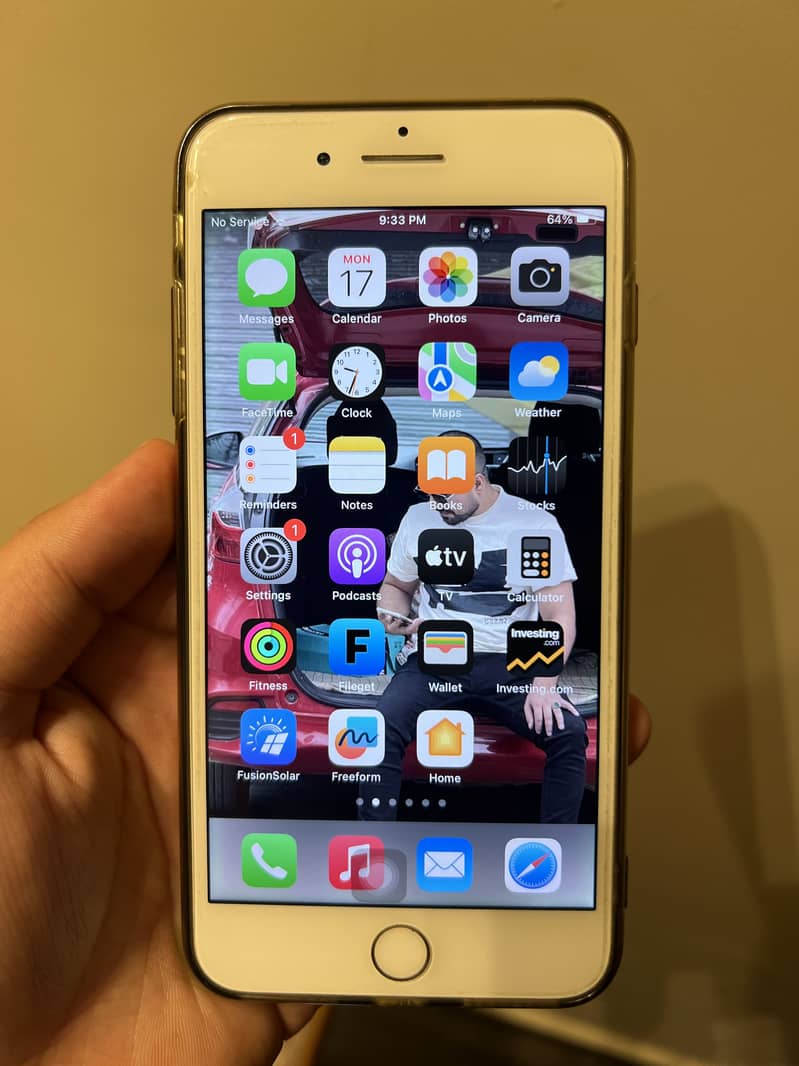 Apple iPhone 8 Plus 6