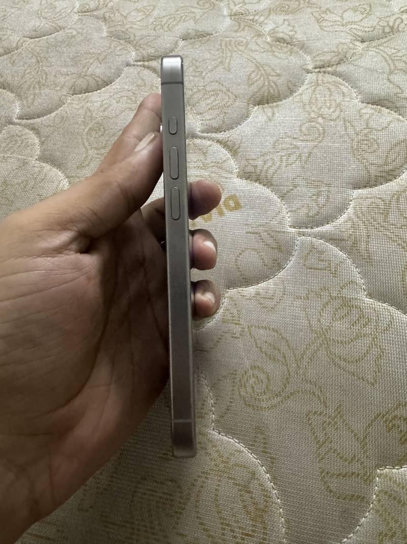 Iphone 15 pro 2
