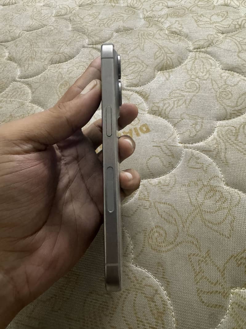 Iphone 15 pro 3