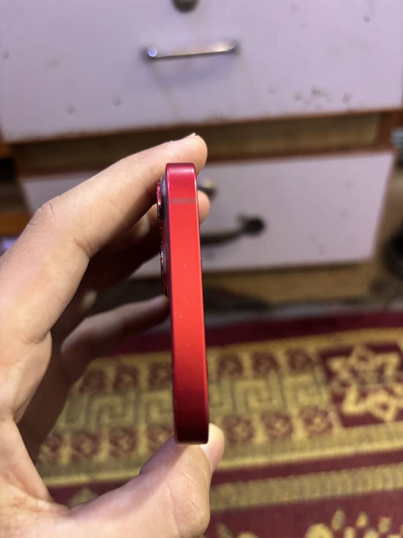 Apple iPhone 13 5