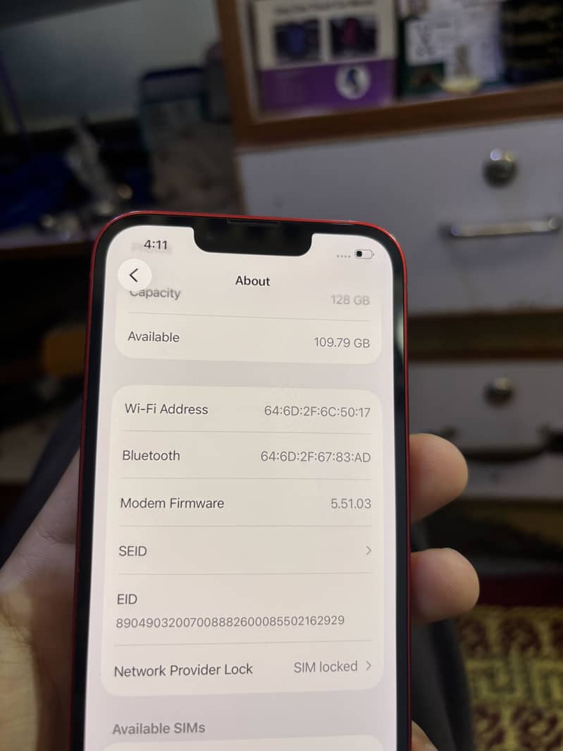 Apple iPhone 13 8