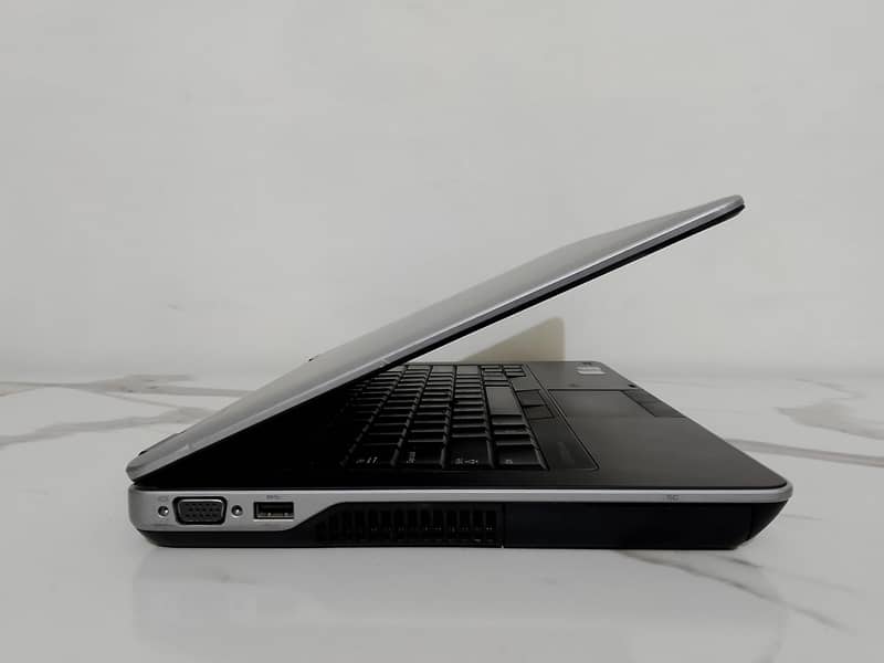 Dell Latitude E6440 2