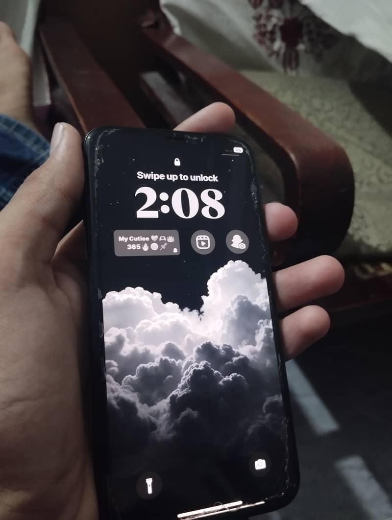 Apple iPhone X clean condition 1