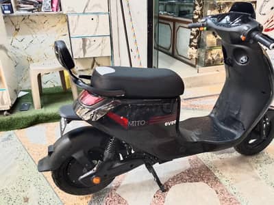 Evee Electric  scooty