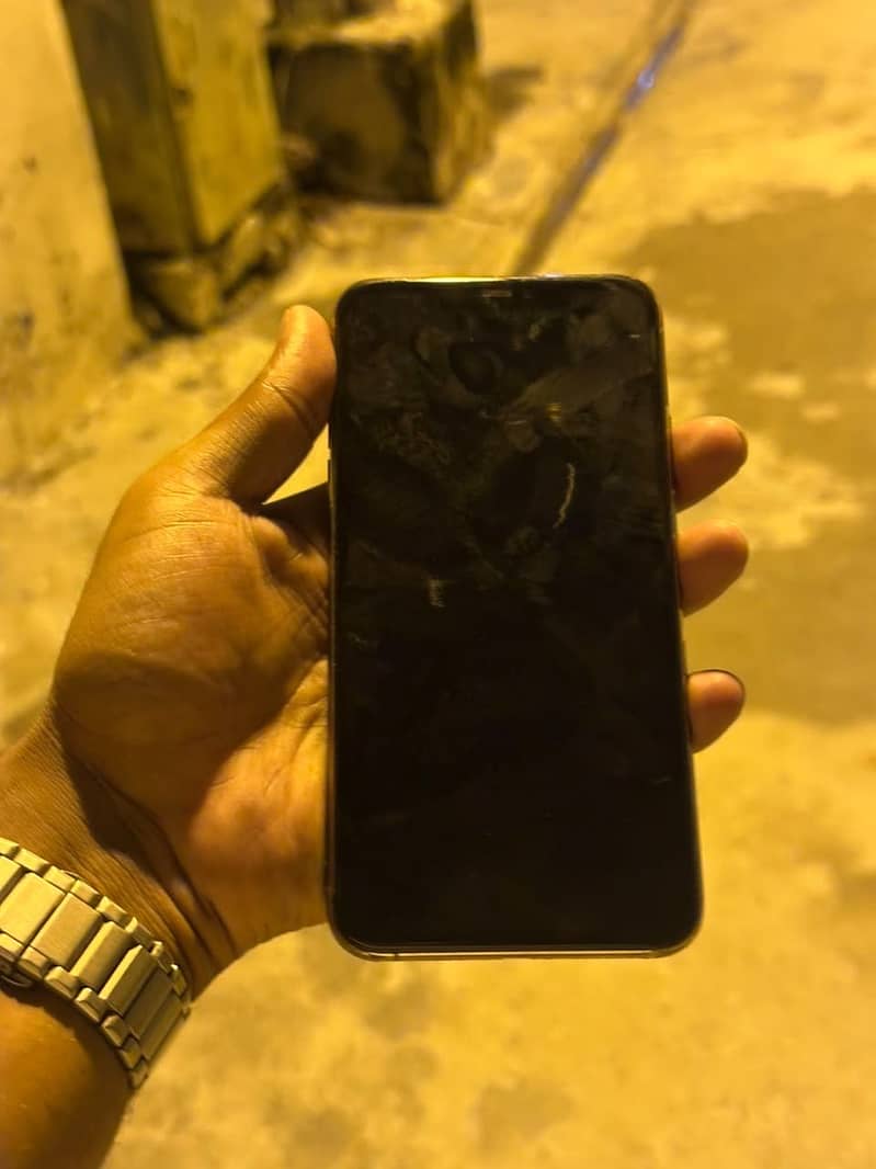 iphone 11 pro max 1