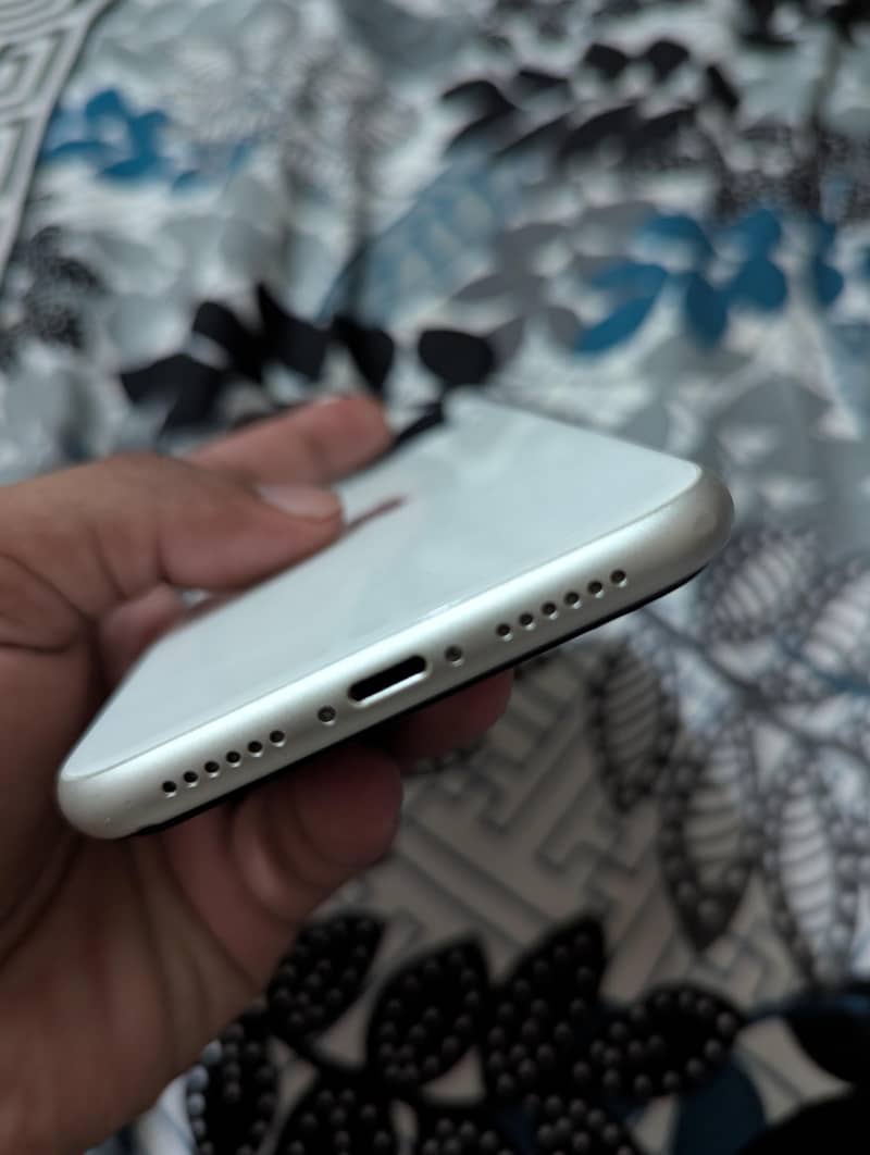 Apple iPhone 11 2