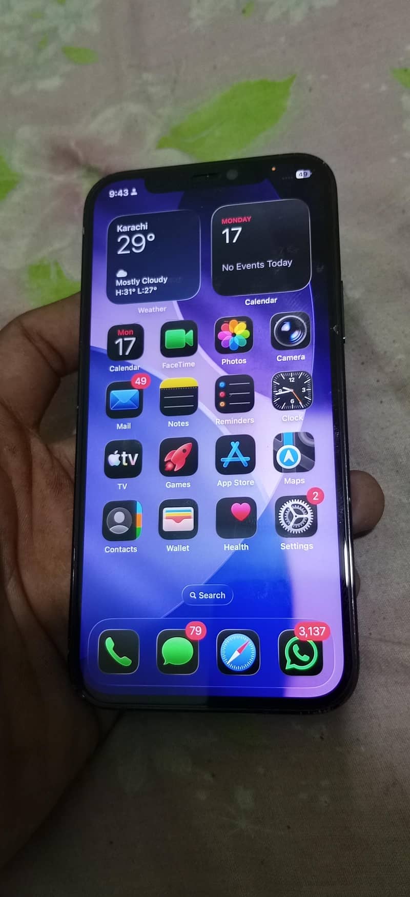 Apple iPhone 12 4