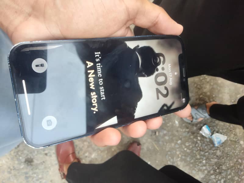 Apple iPhone 12 0