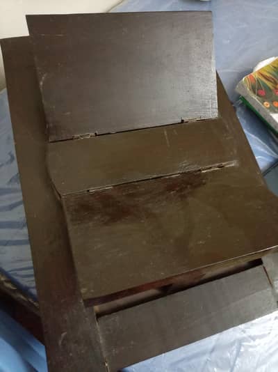 Quran holder just like new